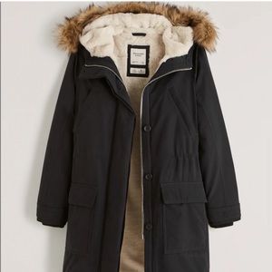 A&F black Sherpa lined parka size XS winter coat